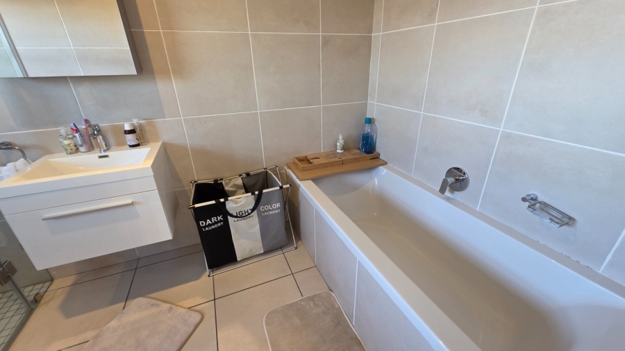 4 Bedroom Property for Sale in Island View Western Cape